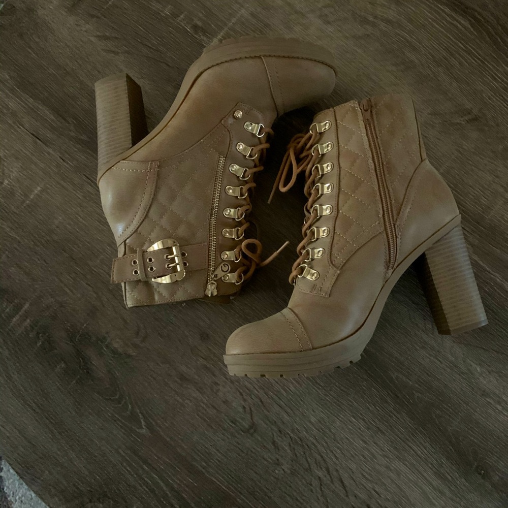 Ladies Boots